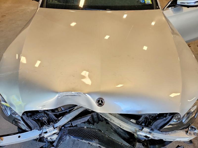 63855066 :رقم المزاد ، WDDZF4KB4KA590914 vin ، 2019 Mercedes-benz E مزاد بيع