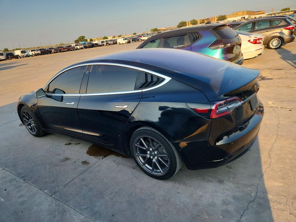 Продажа на аукционе авто 2018 Tesla Model 3, vin: 5YJ3E1EA2JF172376, номер лота: 63414176
