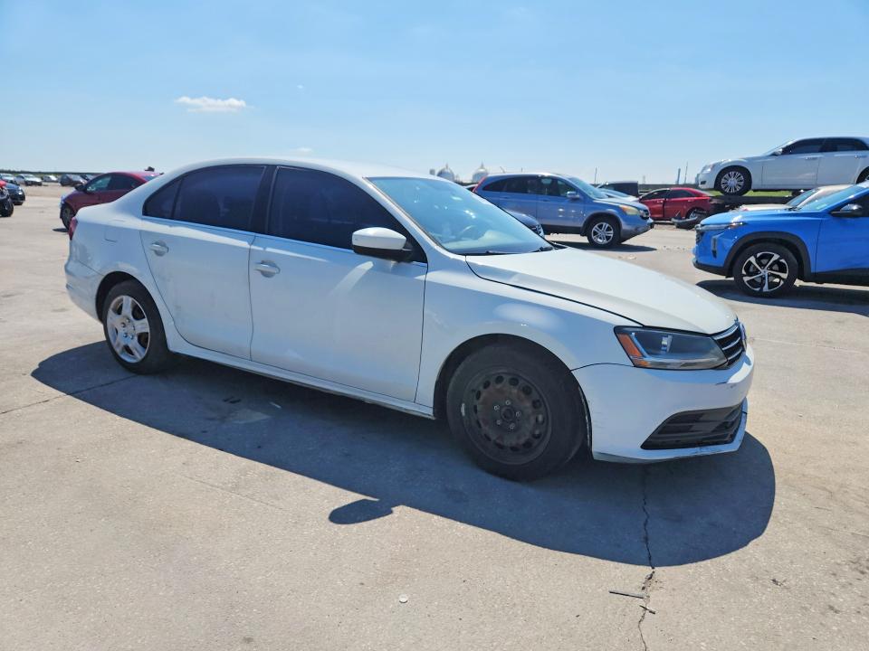 60672826 :رقم المزاد ، 3VW2B7AJ7HM290312 vin ، 2017 Volkswagen Jetta مزاد بيع