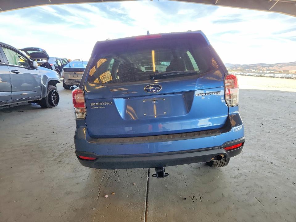 65017926 :رقم المزاد ، JF2SJAGC9JH447023 vin ، 2018 Subaru Forester مزاد بيع