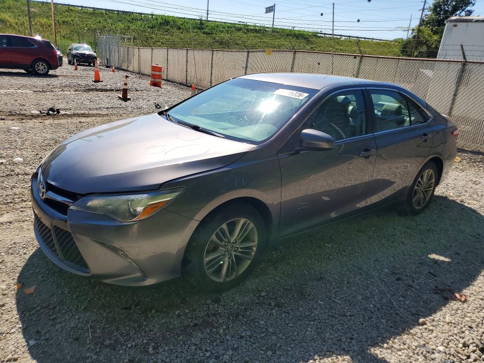 63655326 :رقم المزاد ، 4T1BF1FK9GU213419 vin ، 2016 Toyota Camry مزاد بيع