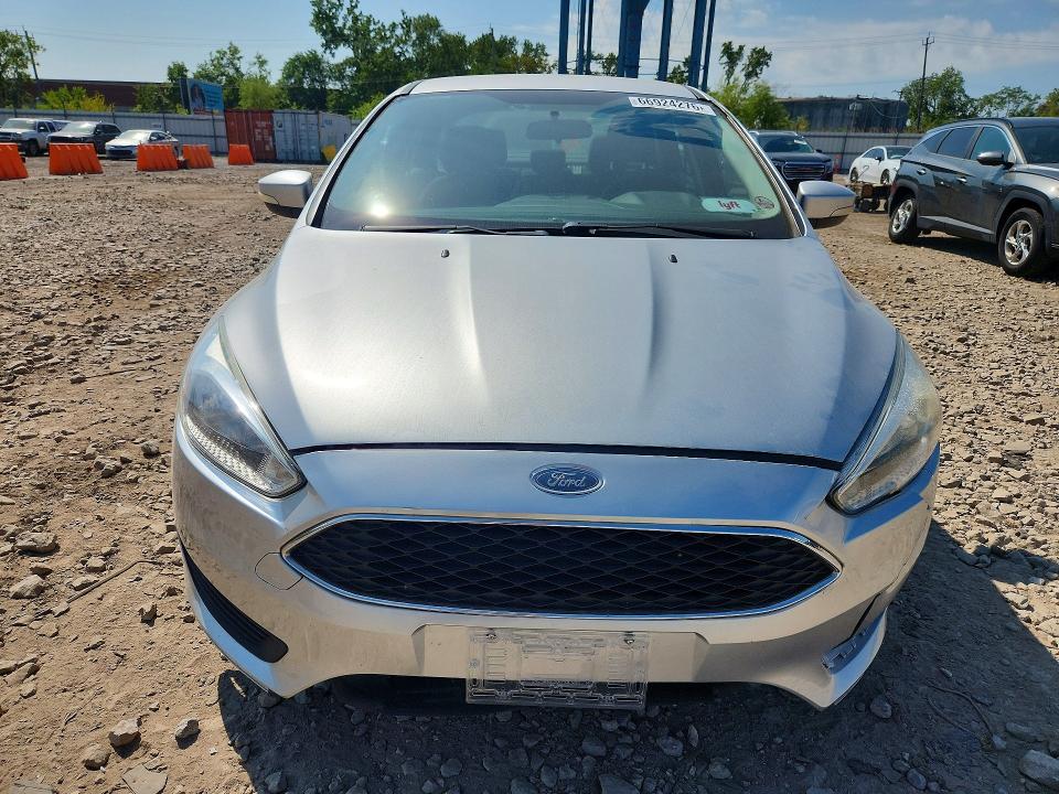 66924276 :رقم المزاد ، 1FADP3F26FL360359 vin ، 2015 Ford Focus مزاد بيع