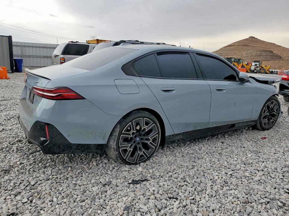 64603756 :رقم المزاد ، WBY33FK04SCU68656 vin ، 2025 Bmw I5 مزاد بيع