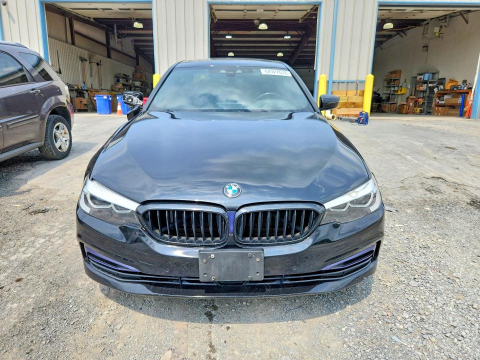 64927616 :رقم المزاد ، WBAJA7C58KWW26135 vin ، 2019 Bmw 530 مزاد بيع