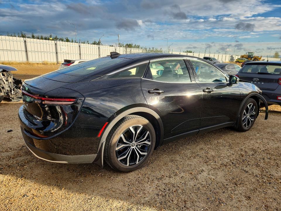63744856 :رقم المزاد ، JTDAAAAF6P3012964 vin ، 2023 Toyota Crown مزاد بيع