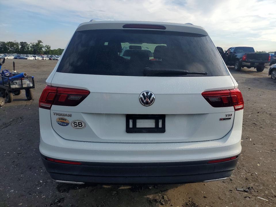 2018 Volkswagen Tiguan მანქანა იყიდება აუქციონზე, vin: 3VV0B7AX3JM045643, აუქციონის ნომერი: 65435346