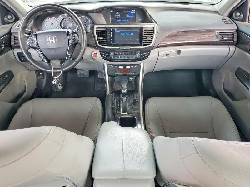 Продажа на аукционе авто 2017 Honda Accord, vin: 1HGCR2F85HA112196, номер лота: 63998716
