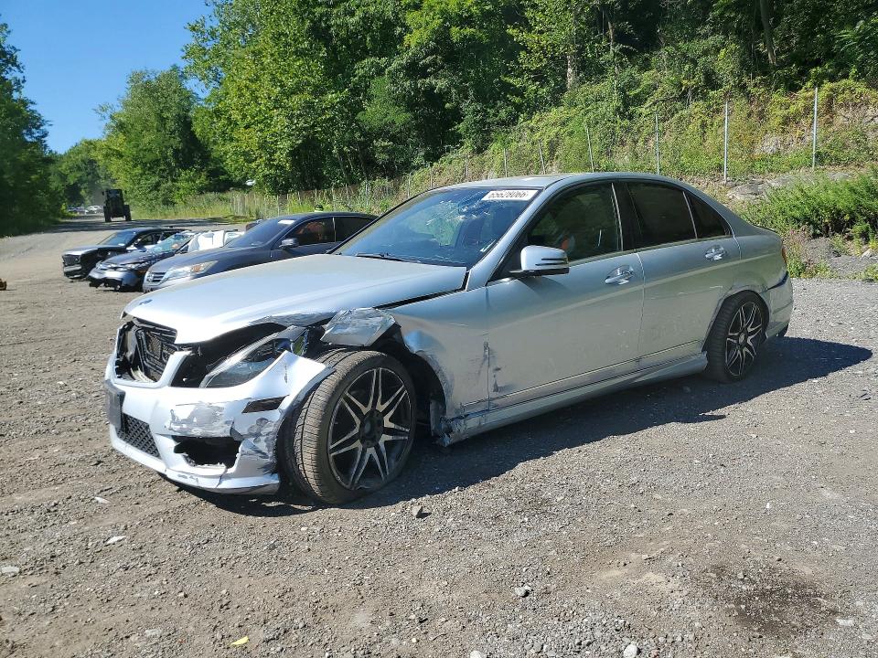 65628066 :رقم المزاد ، WDDGF4HB0ER320924 vin ، 2014 Mercedes-benz C مزاد بيع