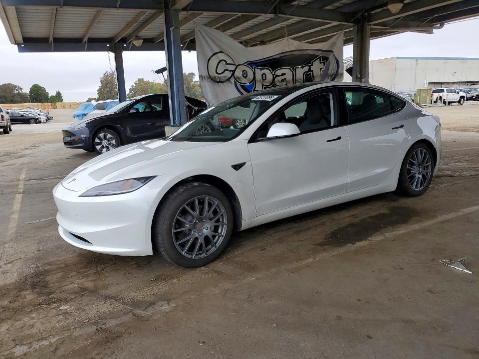 2025 Tesla Model 3 მანქანა იყიდება აუქციონზე, vin: 5YJ3E1EA8SF123121, აუქციონის ნომერი: 65751086