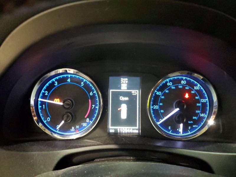 Продажа на аукционе авто 2017 Toyota Corolla, vin: 5YFBURHE4HP604752, номер лота: 63392926