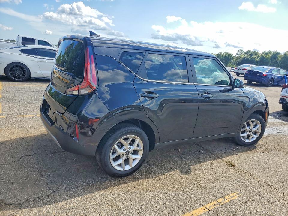 2025 Kia Soul მანქანა იყიდება აუქციონზე, vin: KNDJ23AU4S7933363, აუქციონის ნომერი: 64967416