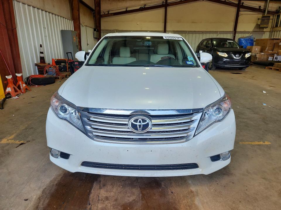 2011 Toyota Avalon მანქანა იყიდება აუქციონზე, vin: 4T1BK3DB0BU422325, აუქციონის ნომერი: 65688916