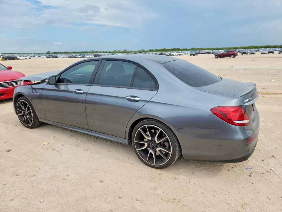 63747106 :رقم المزاد ، WDDZF6EB3JA395960 vin ، 2018 Mercedes-benz E مزاد بيع