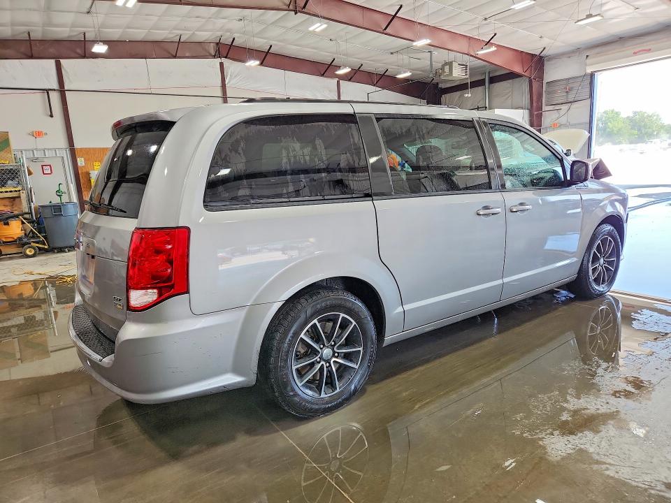 65816126 :رقم المزاد ، 2C4RDGEG4JR220565 vin ، 2018 Dodge Grand Caravan مزاد بيع