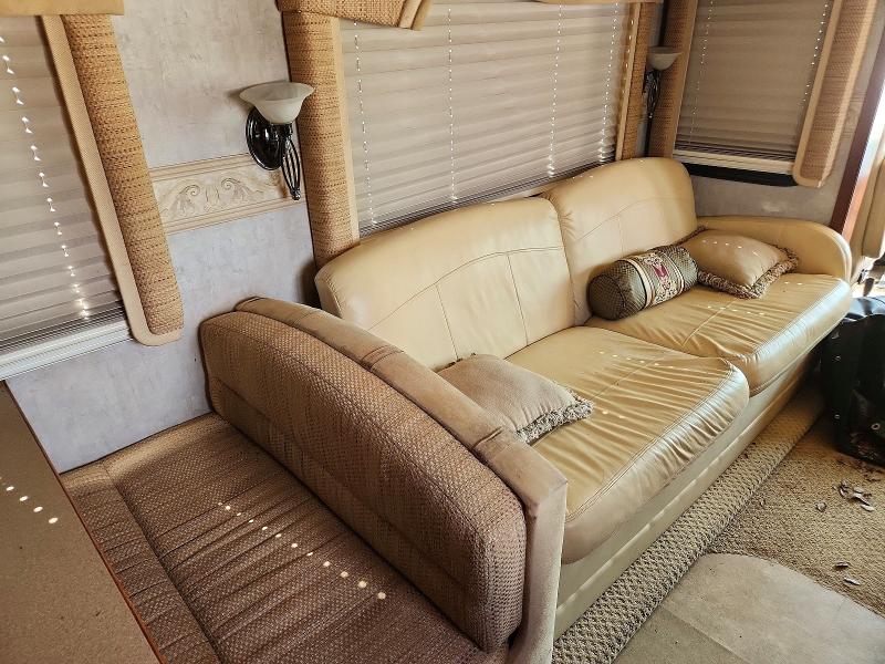 64053856 :رقم المزاد ، 4UZACJDC56CX33654 vin ، 2006 Fleetwood Discovery مزاد بيع