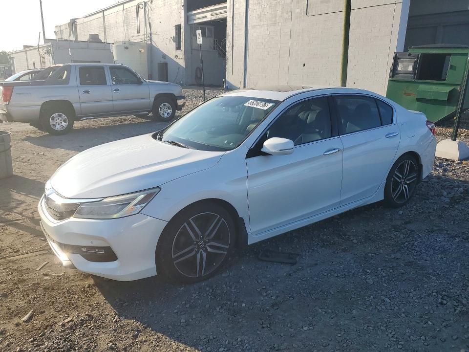 Продажа на аукционе авто 2017 Honda Accord, vin: 1HGCR3F92HA040792, номер лота: 65200796