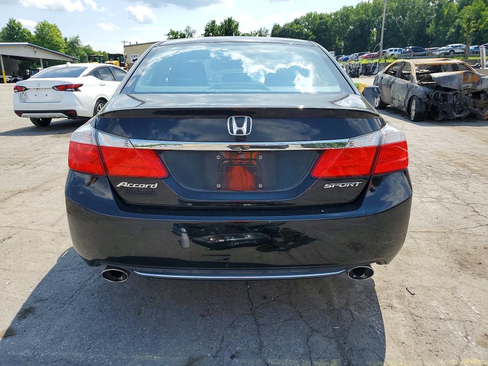 65191676 :رقم المزاد ، 1HGCR2E52FA117473 vin ، 2015 Honda Accord مزاد بيع