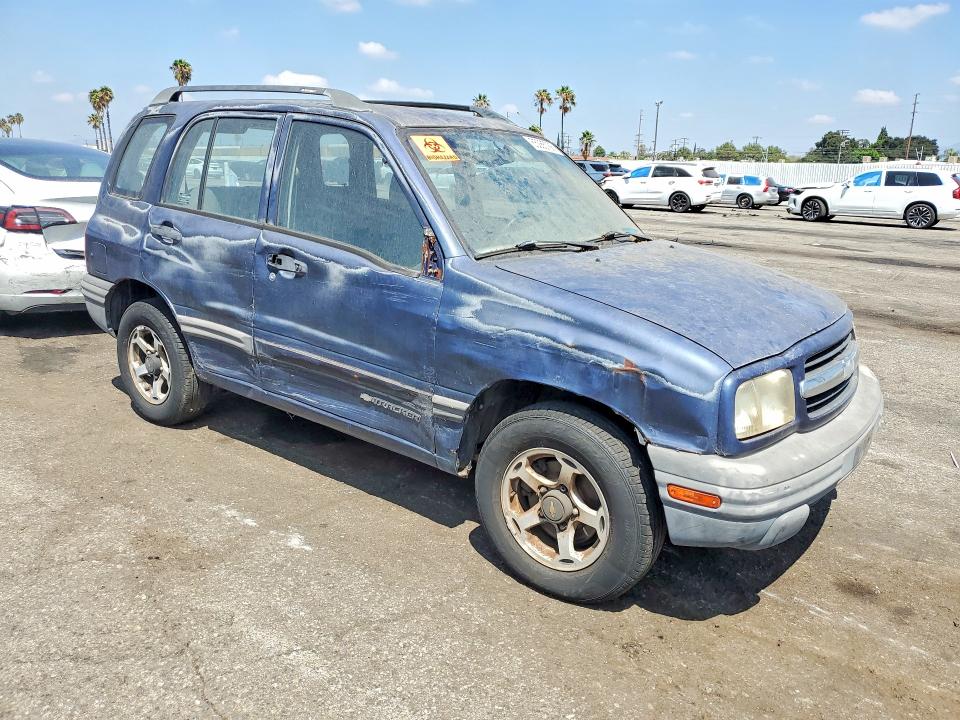 65065766 :رقم المزاد ، 2CNBE13C4Y6905118 vin ، 2000 Chevrolet Tracker مزاد بيع