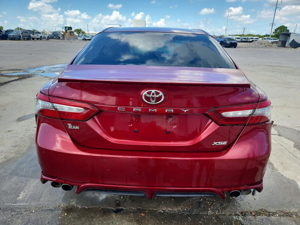 2018 Toyota Camry მანქანა იყიდება აუქციონზე, vin: 4T1B61HK4JU586873, აუქციონის ნომერი: 65035716