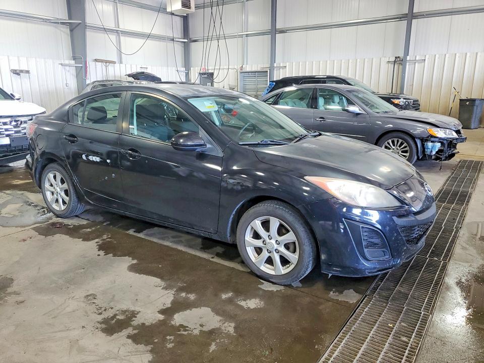 64761356 :رقم المزاد ، JM1BL1VF8B1456408 vin ، 2011 Mazda 3 مزاد بيع
