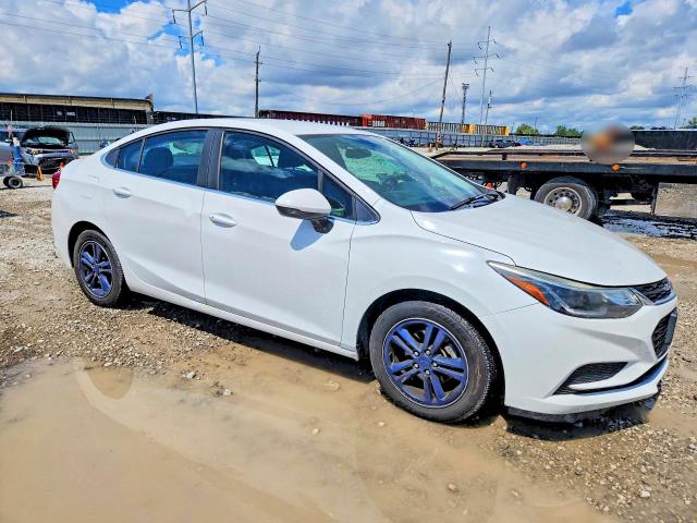 65855226 :رقم المزاد ، 1G1BE5SM1H7154364 vin ، 2017 Chevrolet Cruze مزاد بيع
