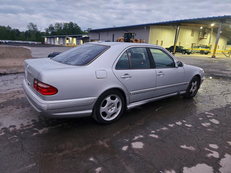 Продажа на аукционе авто 2000 Mercedes-benz E, vin: WDBJF70J7YB065964, номер лота: 65589056