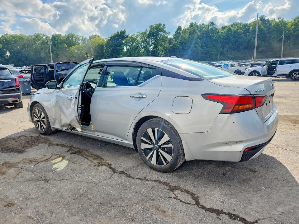 65657146 :رقم المزاد ، 1N4BL4DVXNN405506 vin ، 2022 Nissan Altima مزاد بيع
