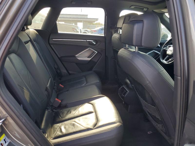63746976 :رقم المزاد ، WA1AECF36K1077052 vin ، 2019 Audi Q3 مزاد بيع