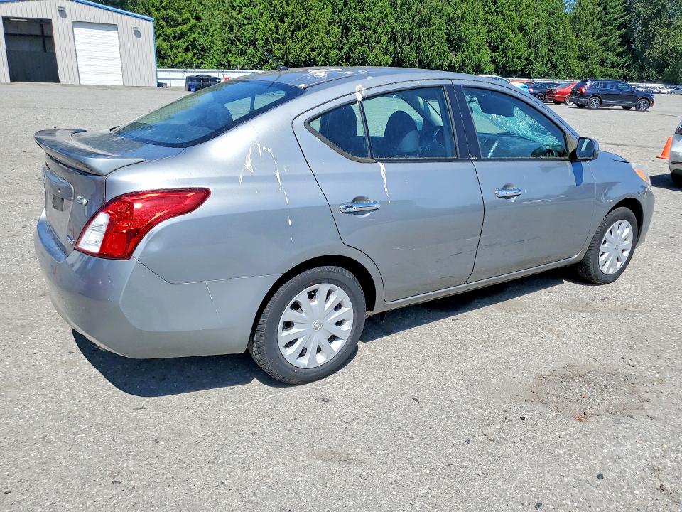 64484966 :رقم المزاد ، 3N1CN7APXDL865833 vin ، 2013 Nissan Versa مزاد بيع