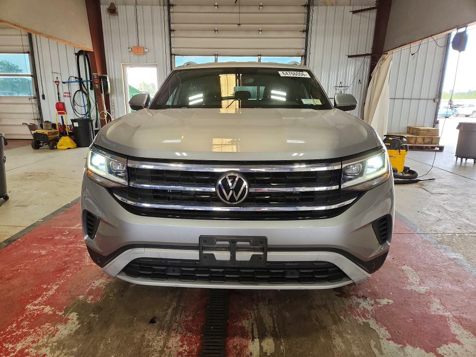 64766006 :رقم المزاد ، 1V21E2CA8LC228271 vin ، 2020 Volkswagen Atlas Cross Sport مزاد بيع