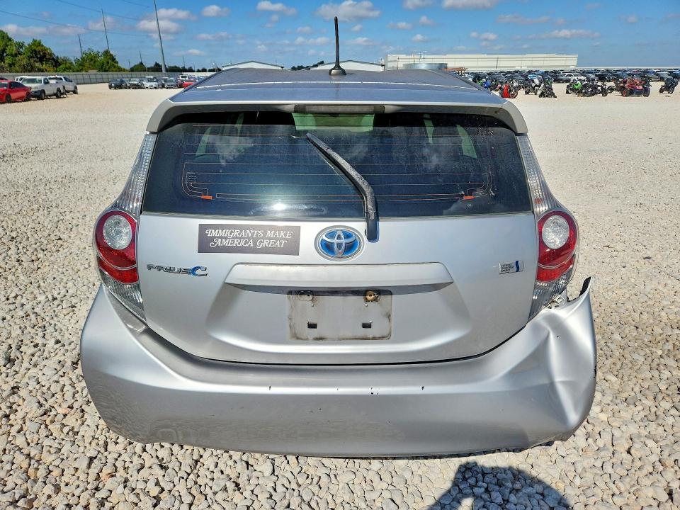 Продажа на аукционе авто 2013 Toyota Prius C, vin: JTDKDTB31D1528779, номер лота: 64985826