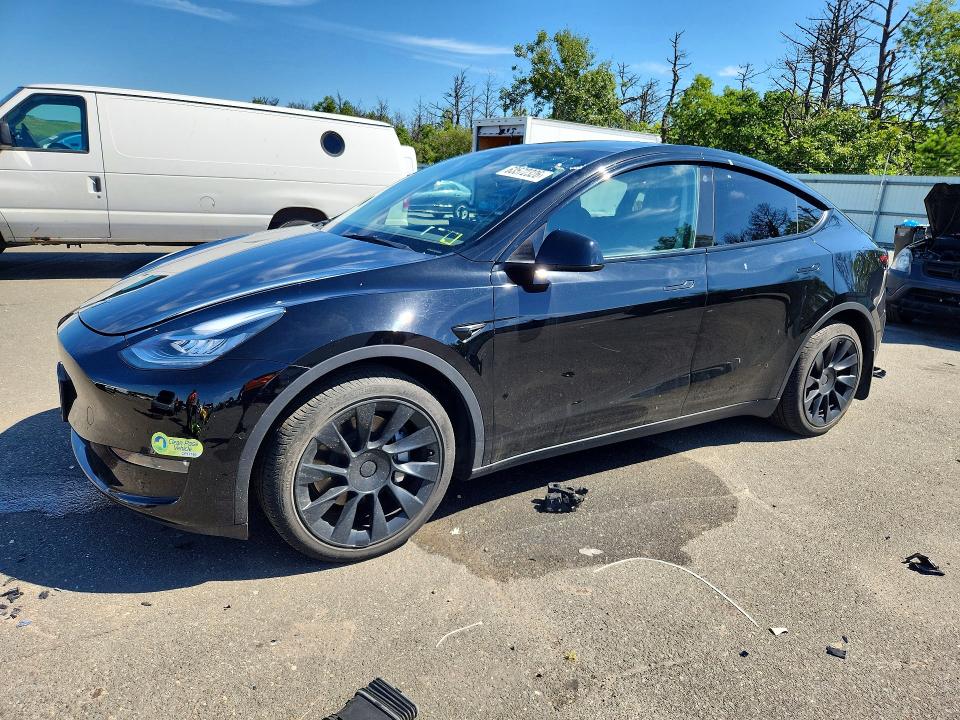 2022 Tesla Model Y მანქანა იყიდება აუქციონზე, vin: 7SAYGDEE2NA007518, აუქციონის ნომერი: 63572326
