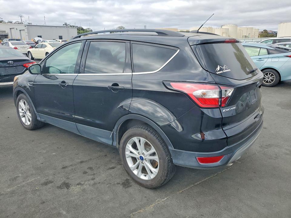 2018 Ford Escape მანქანა იყიდება აუქციონზე, vin: 1FMCU0GD1JUB29073, აუქციონის ნომერი: 65013326