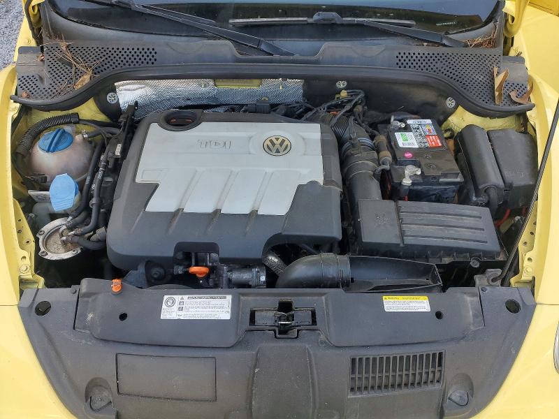 64114266 :رقم المزاد ، 3VWJL7AT8DM685474 vin ، 2013 Volkswagen Beetle مزاد بيع