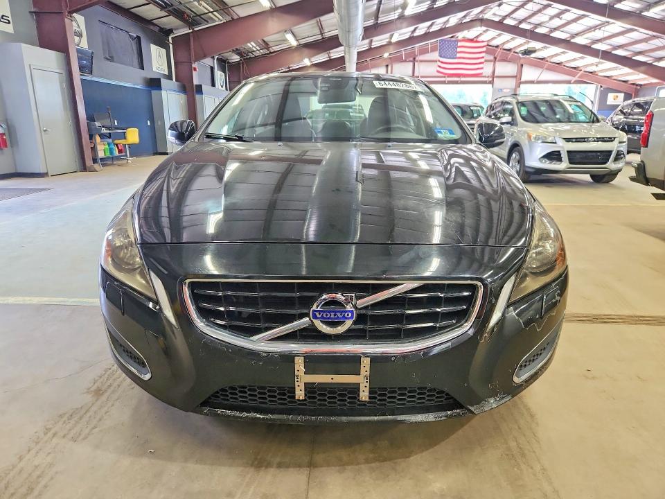 64448286 :رقم المزاد ، YV1612FH3D2171054 vin ، 2013 Volvo S60 مزاد بيع
