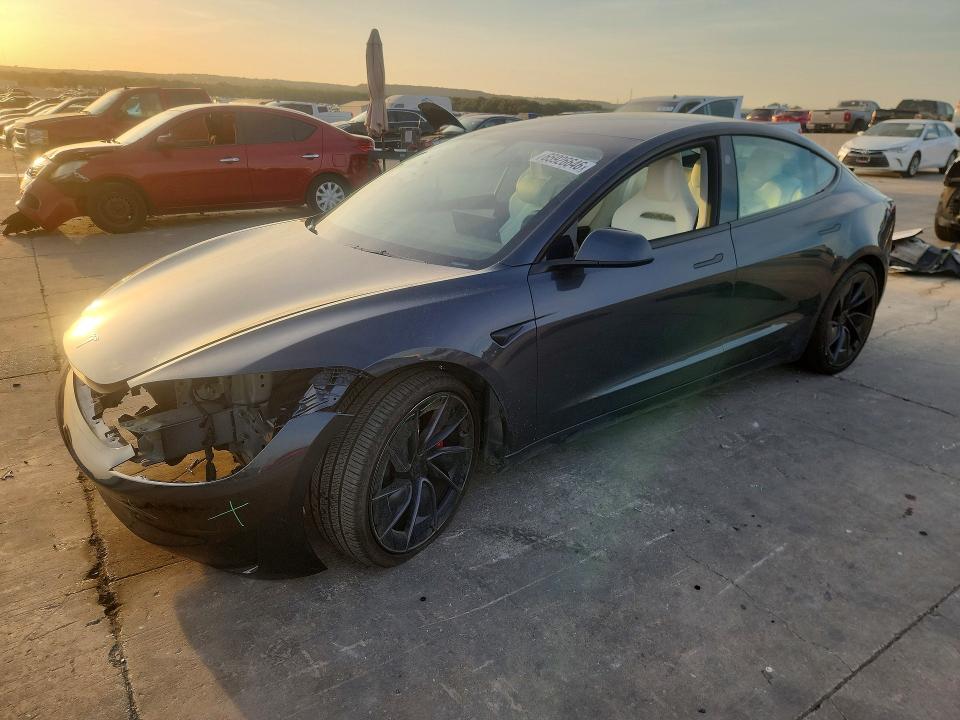 65926646 :رقم المزاد ، 5YJ3E1ETXSF005475 vin ، 2025 Tesla Model 3 مزاد بيع