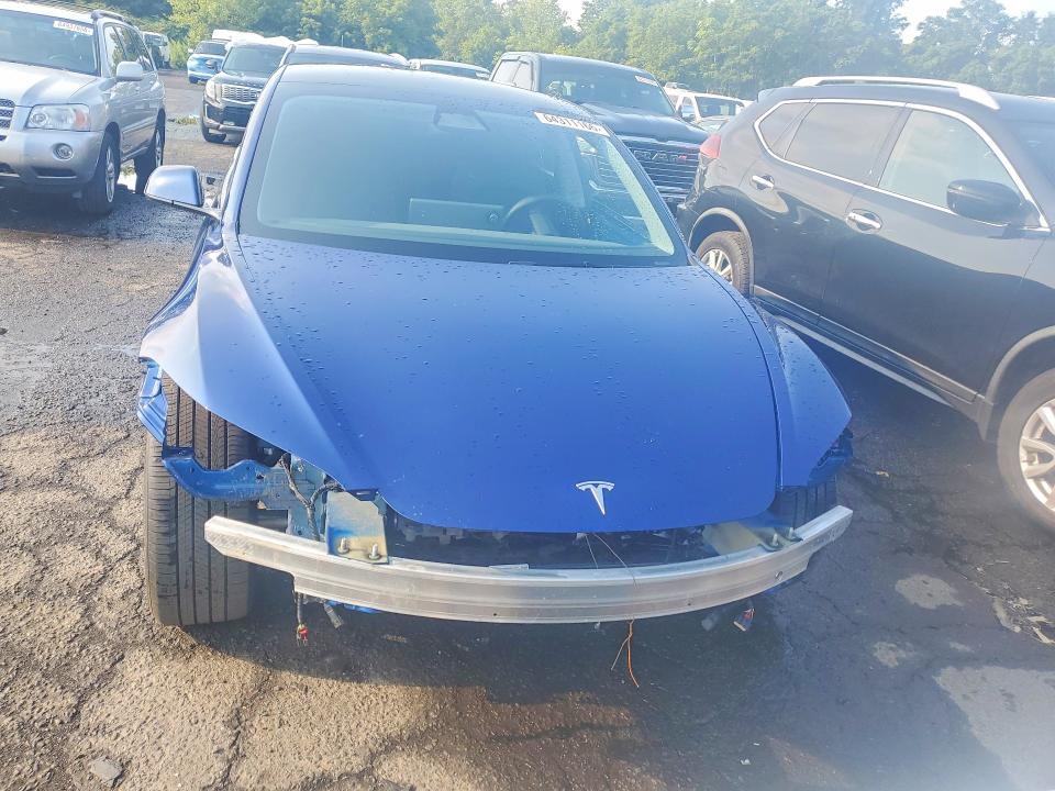 2025 Tesla Model 3 მანქანა იყიდება აუქციონზე, vin: 5YJ3E1EB5SF001812, აუქციონის ნომერი: 64311166