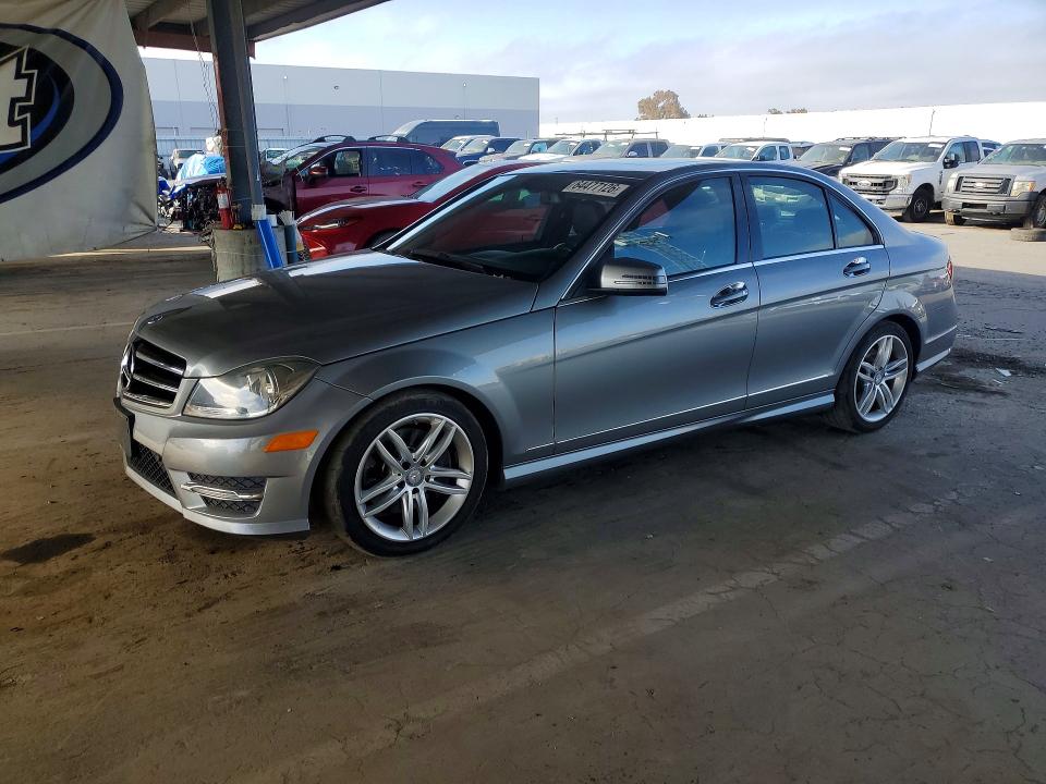 Продаж на аукціоні авто 2014 Mercedes-benz C, vin: WDDGF8AB7EA943540, номер лоту: 64477126