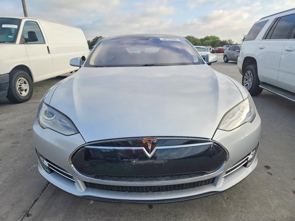 Продажа на аукционе авто 2013 Tesla Model S, vin: 5YJSA1CN8DFP13173, номер лота: 64153566