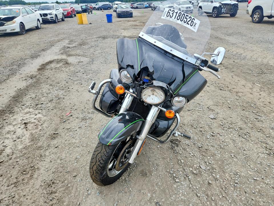 63180526 :رقم المزاد ، JKBVNRB1XFA010593 vin ، 2015 Kawasaki Vn1700 مزاد بيع