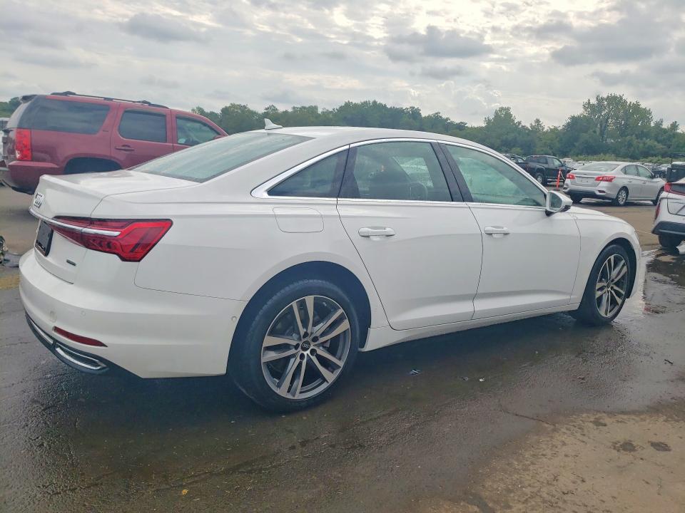 2022 Audi A6 მანქანა იყიდება აუქციონზე, vin: WAUD3BF22NN057854, აუქციონის ნომერი: 66250216