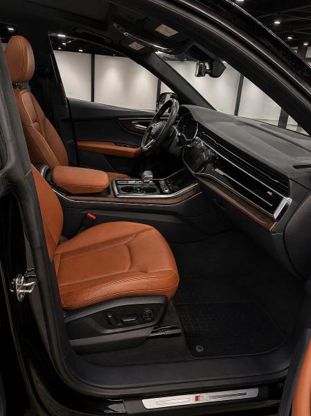 66658416 :رقم المزاد ، WA1BVAF14MD006957 vin ، 2021 Audi Q8 مزاد بيع