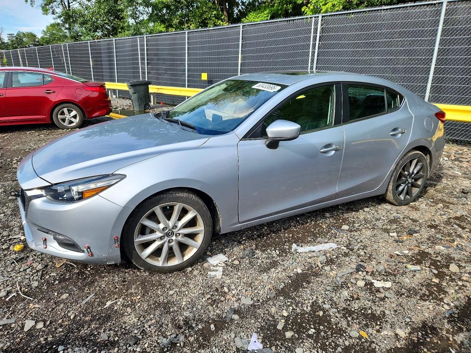 63433696 :رقم المزاد ، 3MZBN1V35JM161233 vin ، 2018 Mazda 3 مزاد بيع