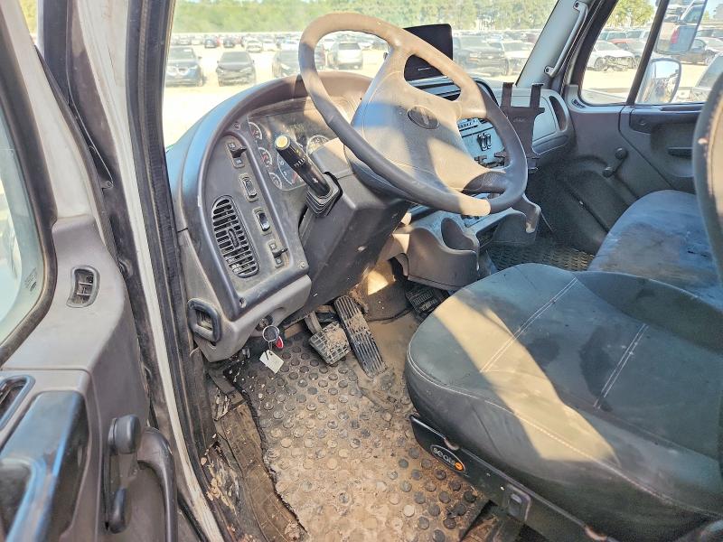 Продаж на аукціоні авто 2010 Freightliner M2, vin: 1FVHCYBS1ADAT6921, номер лоту: 65042996