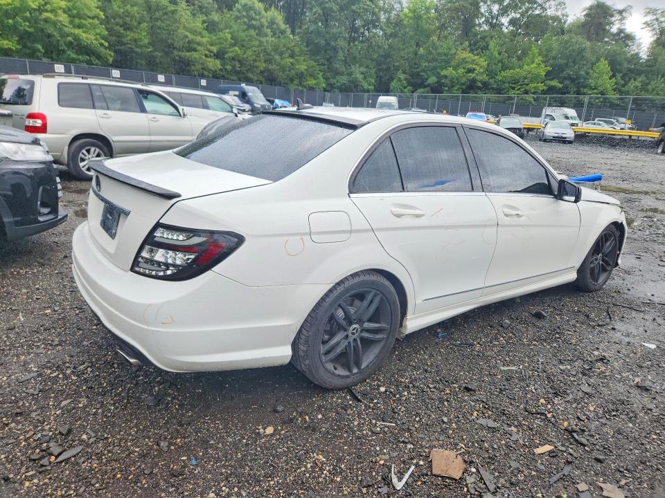 63505556 :رقم المزاد ، WDDGF8AB1DR292731 vin ، 2013 Mercedes-benz C مزاد بيع