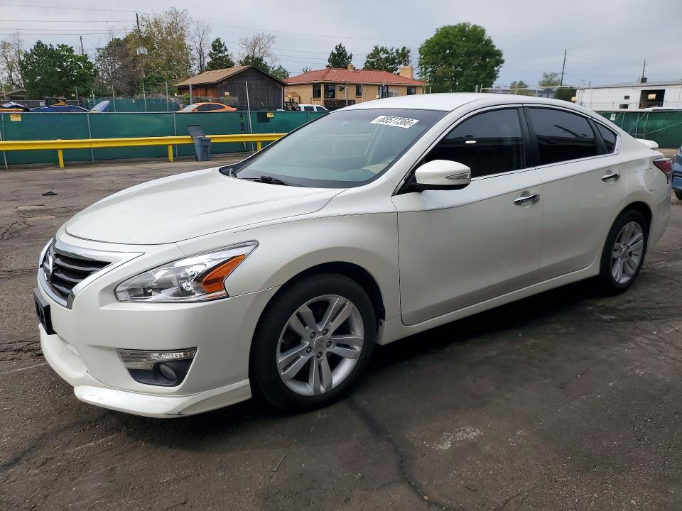 2014 Nissan Altima მანქანა იყიდება აუქციონზე, vin: 1N4AL3AP1EN236598, აუქციონის ნომერი: 65577366