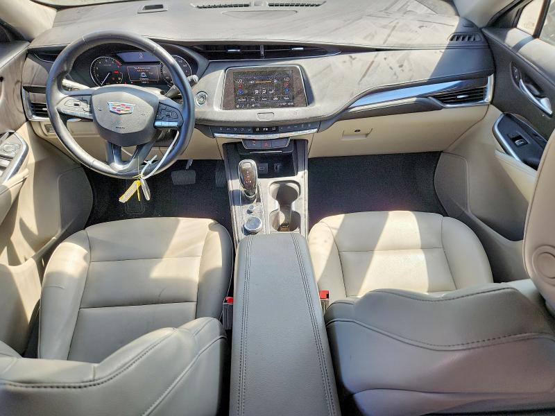 65160936 :رقم المزاد ، 1GYAZAR46LF122489 vin ، 2020 Cadillac Xt4 مزاد بيع