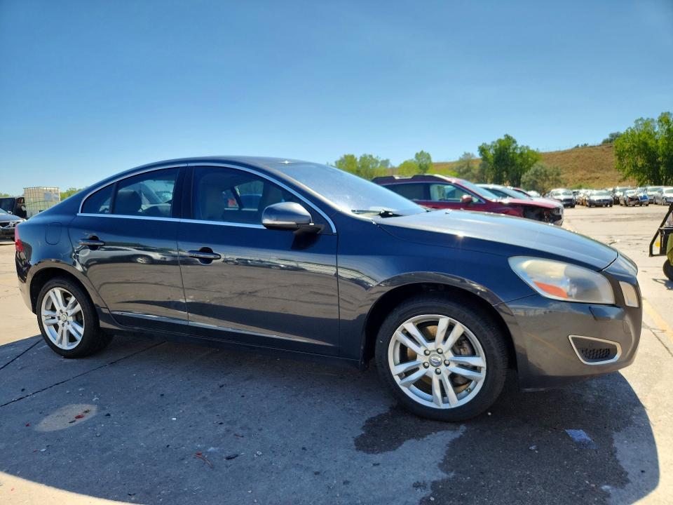 2013 Volvo S60 მანქანა იყიდება აუქციონზე, vin: YV1612FH1D2202463, აუქციონის ნომერი: 66359216