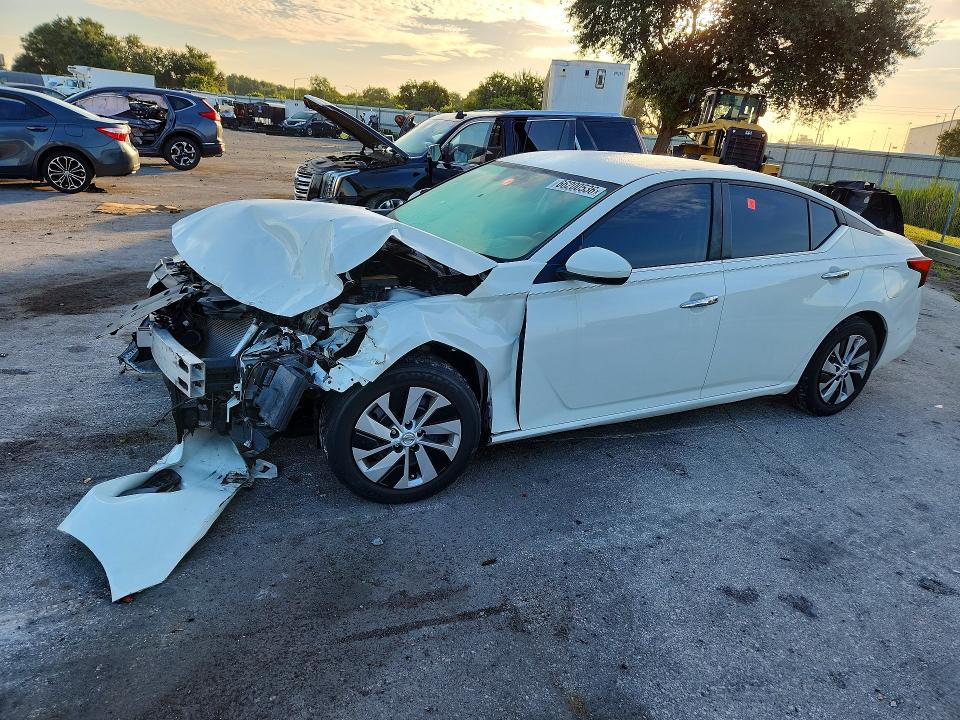 66200536 :رقم المزاد ، 1N4BL4BV0LC185661 vin ، 2020 Nissan Altima مزاد بيع