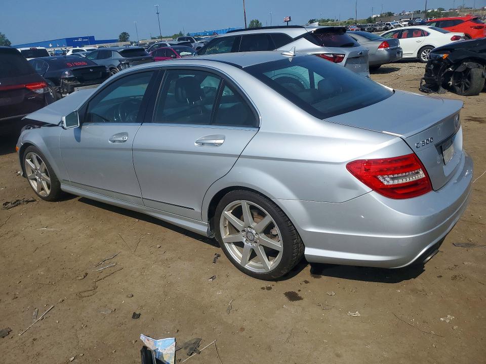 2014 Mercedes-benz C მანქანა იყიდება აუქციონზე, vin: WDDGF8AB7EA924292, აუქციონის ნომერი: 66065716